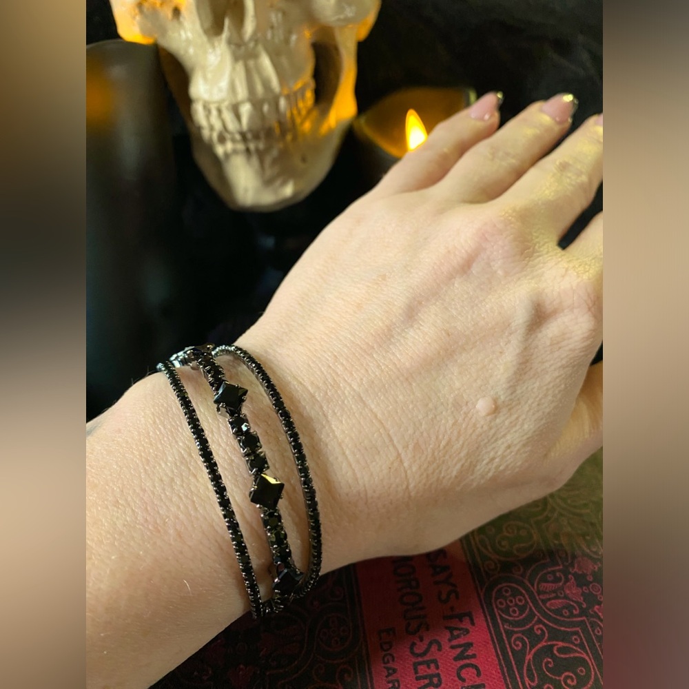 New women’s black rhinestone cuff bracelet